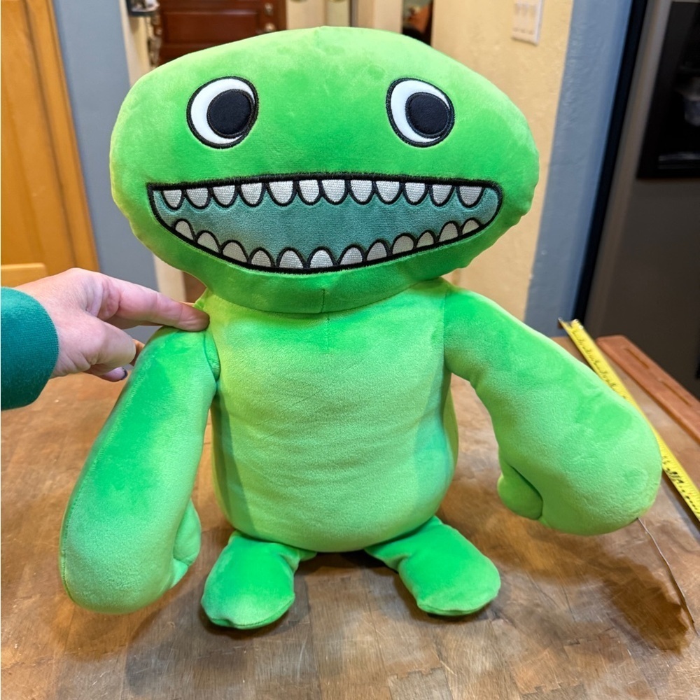 Garten of Banban Euphoric Brothers Ltd Large Green Plush Toy w/ Smiling Face NEW